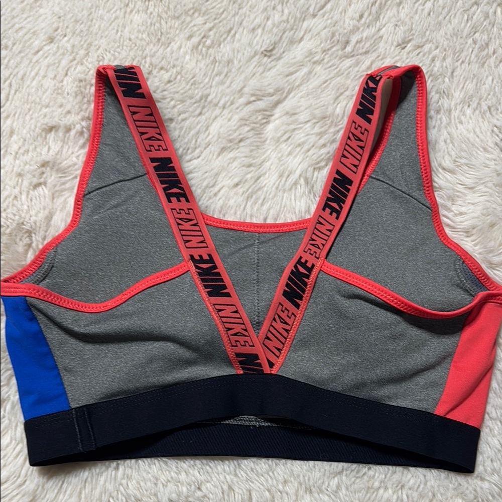Nike Colorblock Sports Bra - Picture 3 of 5